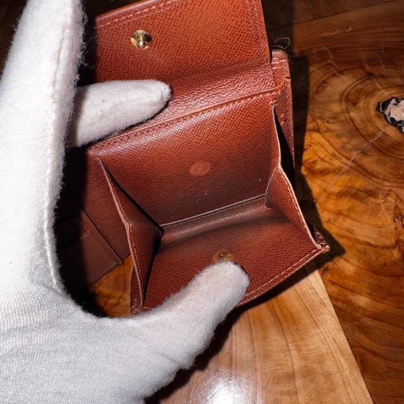 men’s monogram bifold wallet
vintage - Picture 9 of 13